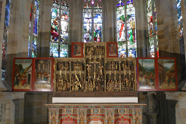 Le Retable de Mognéville restauré réinstallé dans le choeur de l'église de Mognéville